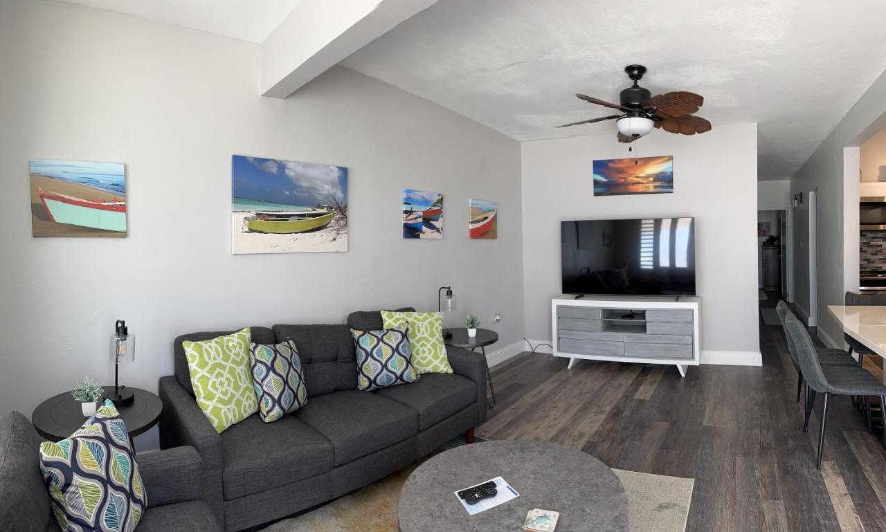 Aguada Beach Condos ภายนอก รูปภาพ